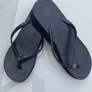 Tory Burch Black Platform Flip Flops Sz 10.5